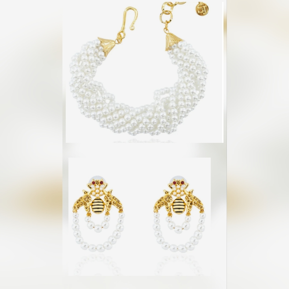 Sassy Jones Elegant Pearl and Gold Bee Jewelry Set.  Braclet and Earrings